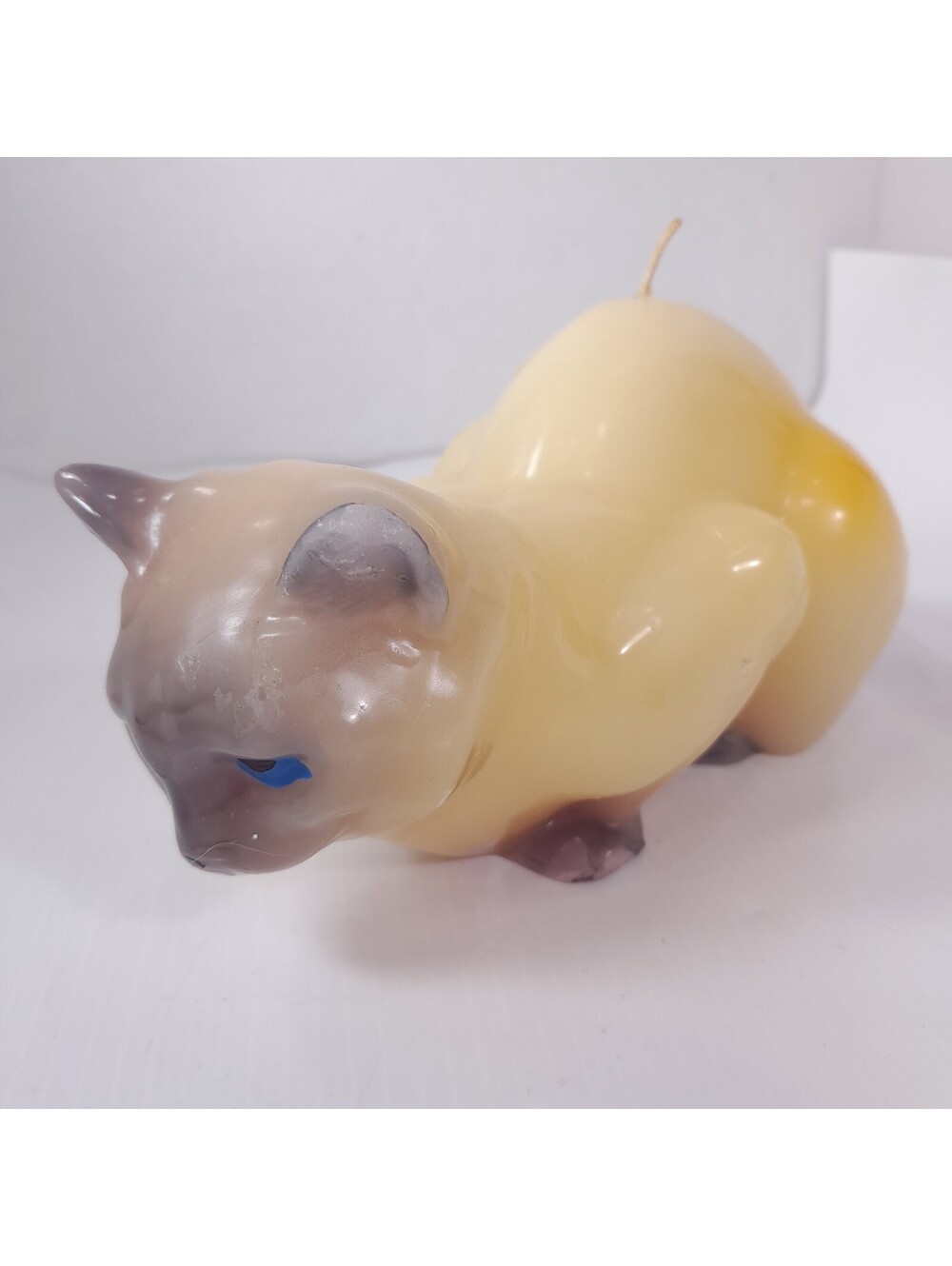 Vintage Siamese cat wax candle blue eyes laying down kitty kitten animal